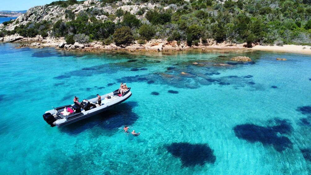 From Palau: Visit 7 Islands and Guided Day Trip La Maddalena