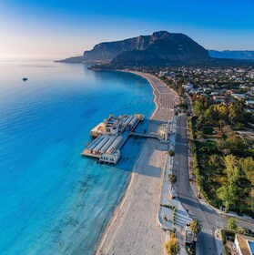 Vanaf Palermo: Panoramatransfer naar Mondello in CruiserCar