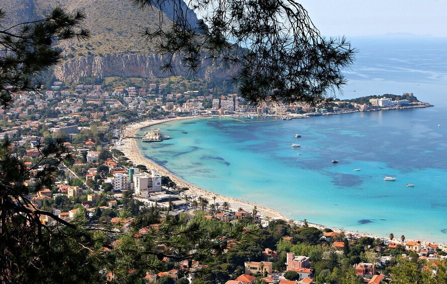 Picture 4 for Activity From Palermo: Panoramic Transfer to Mondello in CruiserCar