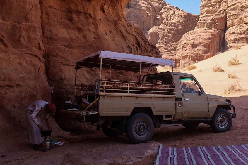 Picture 15 for Activity Wadi Rum: Full day Jeep tour