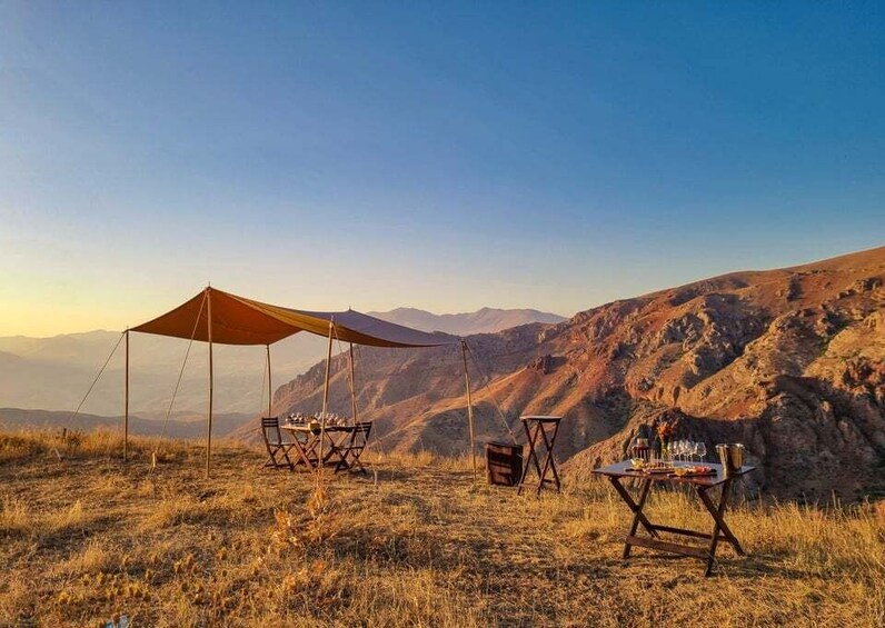 Areni: Noravank Canyon Foodie Adventure with 3-Course Lunch