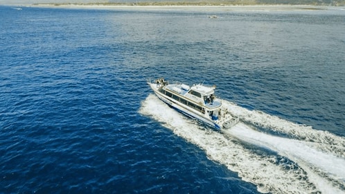 Snabb båt: Mellan Nusa Penida och Gili Trawangan/Lombok