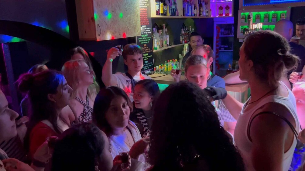 Picture 4 for Activity Lisbon Pub Crawl: Unlimited Drinks, Shots & V.I.P Club Entry