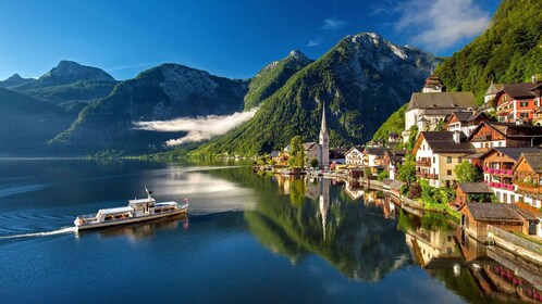 Hallstatt Highlight Trip with St. Gilgen Trip from Salzburg