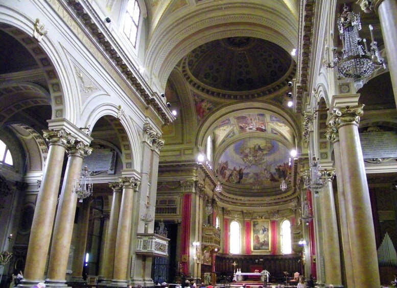 Picture 7 for Activity Macerata private tour: old town and open-air opera house