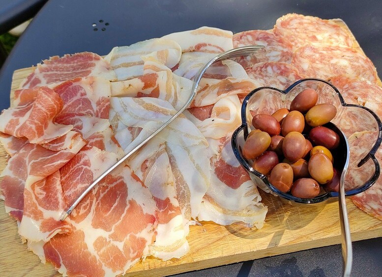 Picture 1 for Activity Lazise: Wine Tasting with Charcuterie and Cheese Board