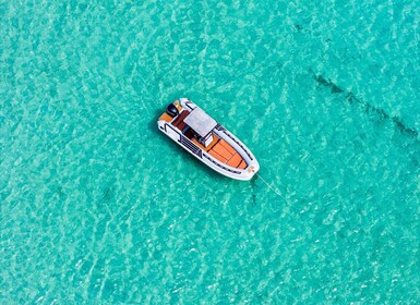 Cagliari: Boat Tour with Stops for Swimming and Prosecco