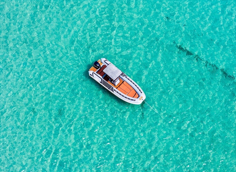 Cagliari Boat Tour to the Natural Pools, Snorkeling and Wine