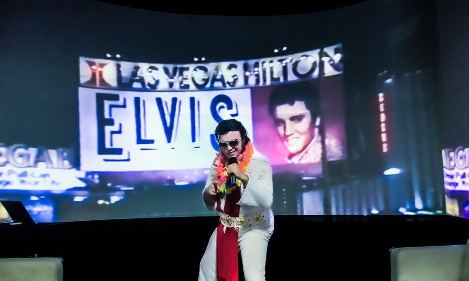 Picture 8 for Activity Las Vegas: Elvis Chapel Wedding with Photography Included