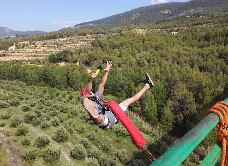 Picture 3 for Activity Puenting Alcoi: 3-Second Free Fall with triple security