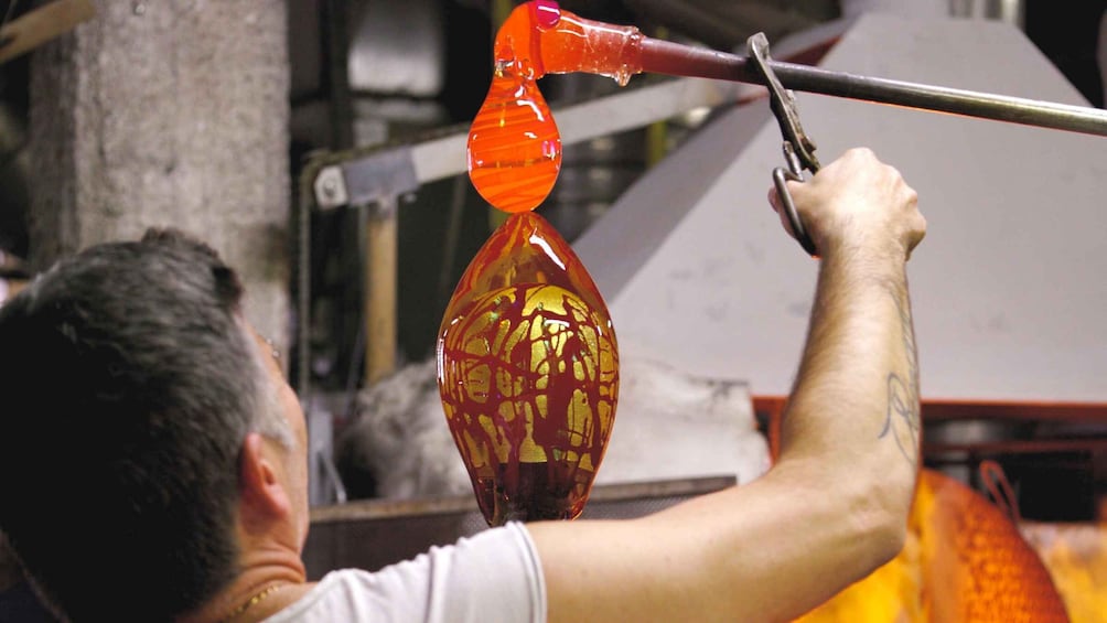 Picture 3 for Activity Murano: make your item with a glass master and take it home