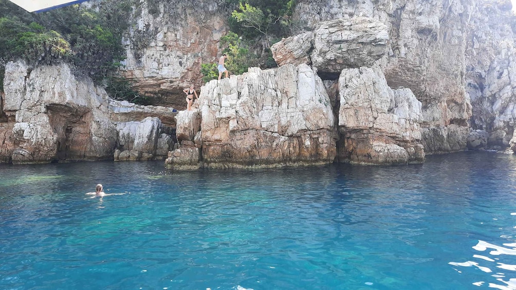 Picture 1 for Activity Private tour on a sailboat - Swim and paddle - Antibes Cape