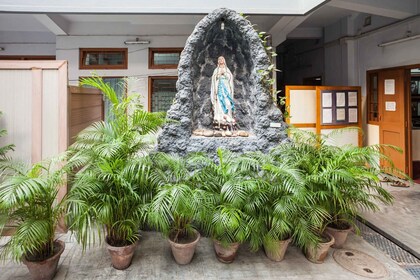 7 ore di tour della Casa di Madre Teresa e delle chiese di Kolkata