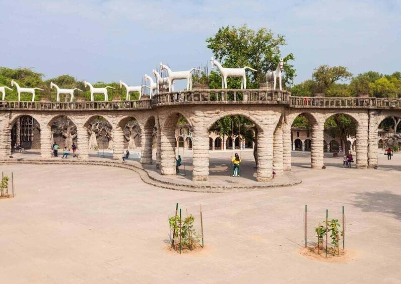 Chandigarh Walking Tour (2 Hours Guided Walking Tour)