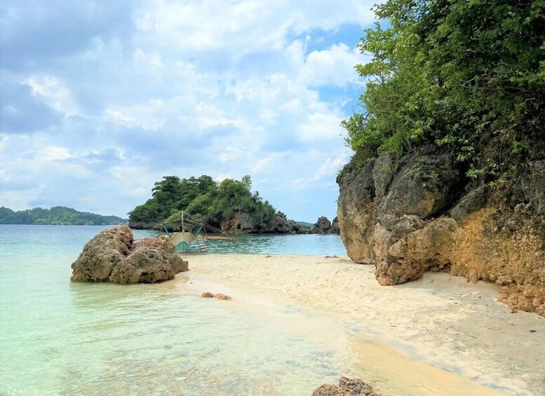 Guimaras Island Hopping Tour (Private Tour)