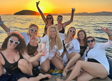 Split: Sunset Boat Tour with Snorkelling Gear