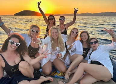 Split: Sunset Boat Tour with Snorkeling Gear