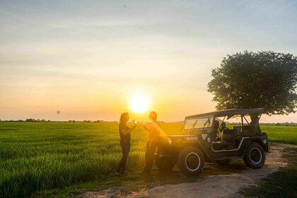 Siem Reap: Zonsondergang Jeep Tour op het platteland met drankjes