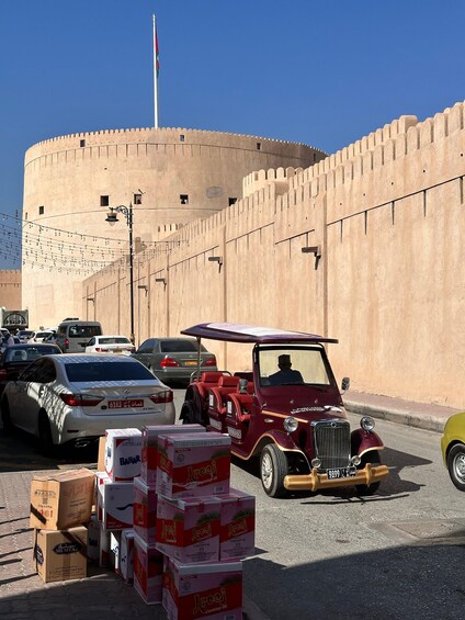 Muscat : Explore Nizwa Fort and Souq