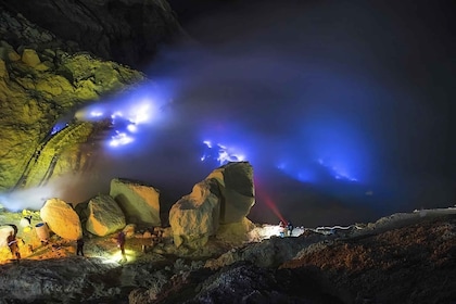 Overnight Private Guided Tour: Bali to Mount Ijen's Crater