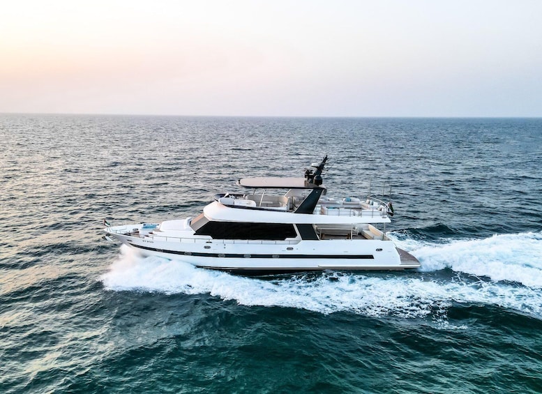 Private Luxury Yacht Rental Dubai