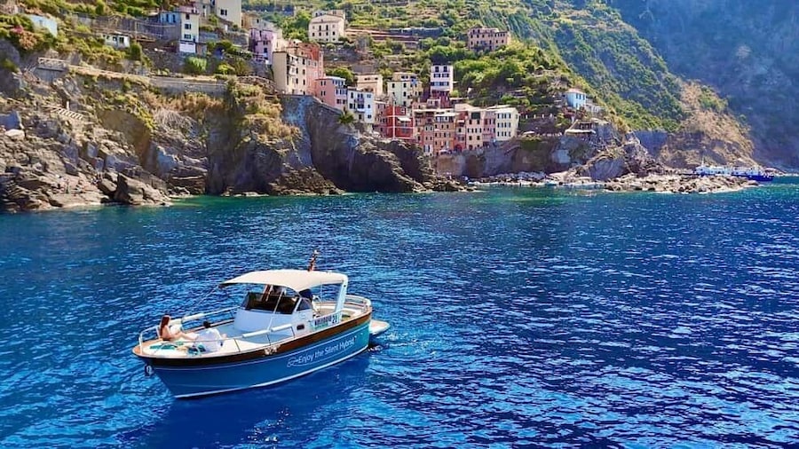 Cinque Terre: Hybrid Boat Tour with Swimming Stop