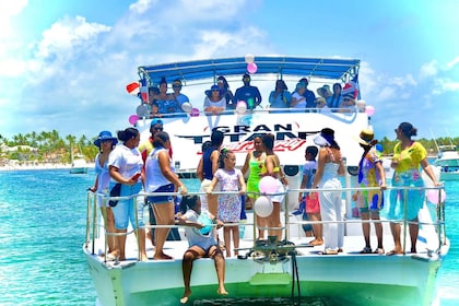 Punta Cana: Partyboot mit offener Bar und Schnorcheln