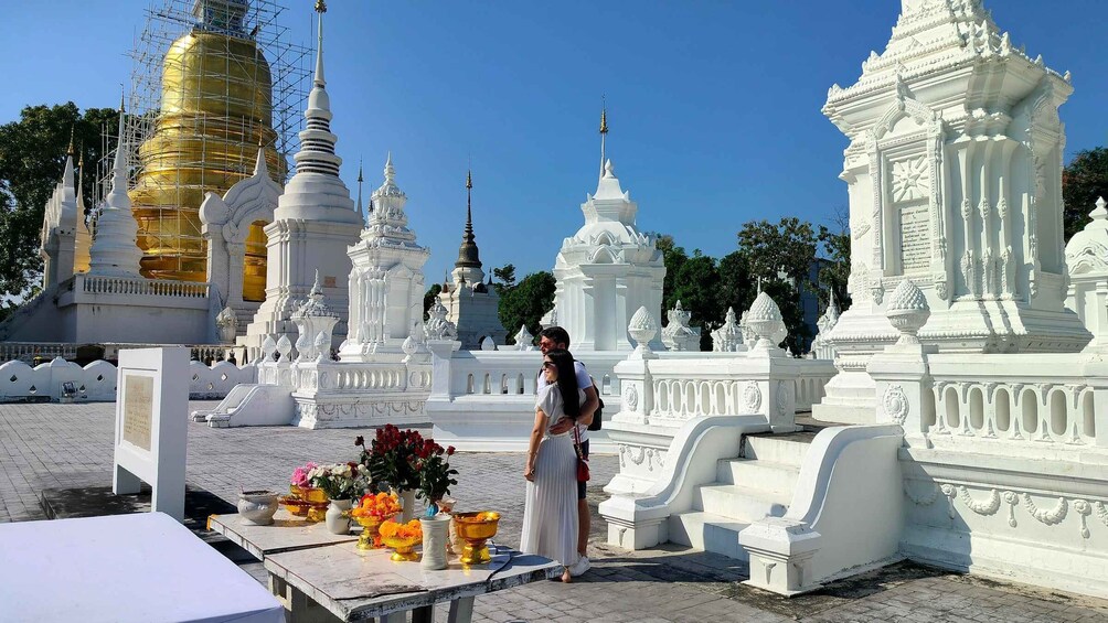 Picture 1 for Activity Chiang Mai: Tuk-Tuk Evening Tour with Temples & Street Foods