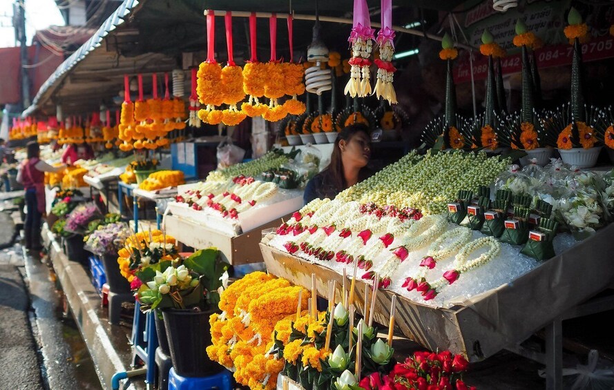 Picture 17 for Activity Chiang Mai: Tuk-Tuk Evening Tour with Temples & Street Foods