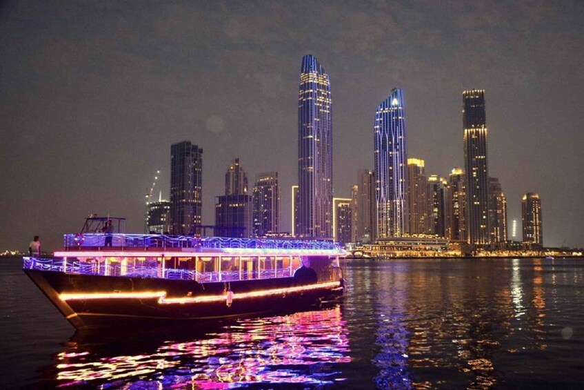 Dubai: Premium Cruise With Buffet Dinner