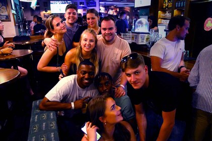 Granada: Pubs & Clubs Crawl with Drinks & Club Entry Ticket