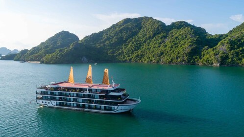 Hanoi: crucero de 3 días por la bahía de Ha Long/Lan Ha con balcón privado