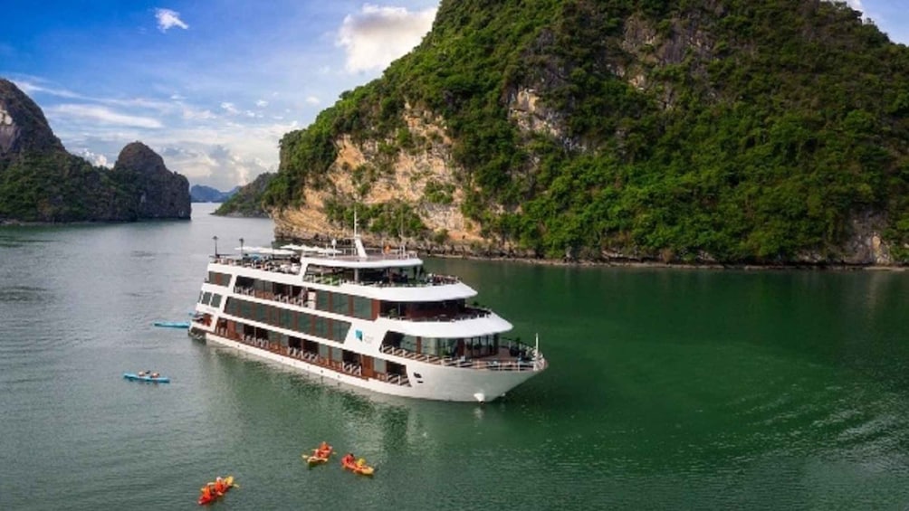 Picture 64 for Activity Hanoi: 3-Day Ha Long/Lan Ha Bay Cruise with Private Balcony