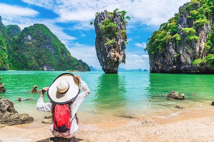 Phuket : Excursion d’une journée privée à l’île James Bond et Koh Panyi