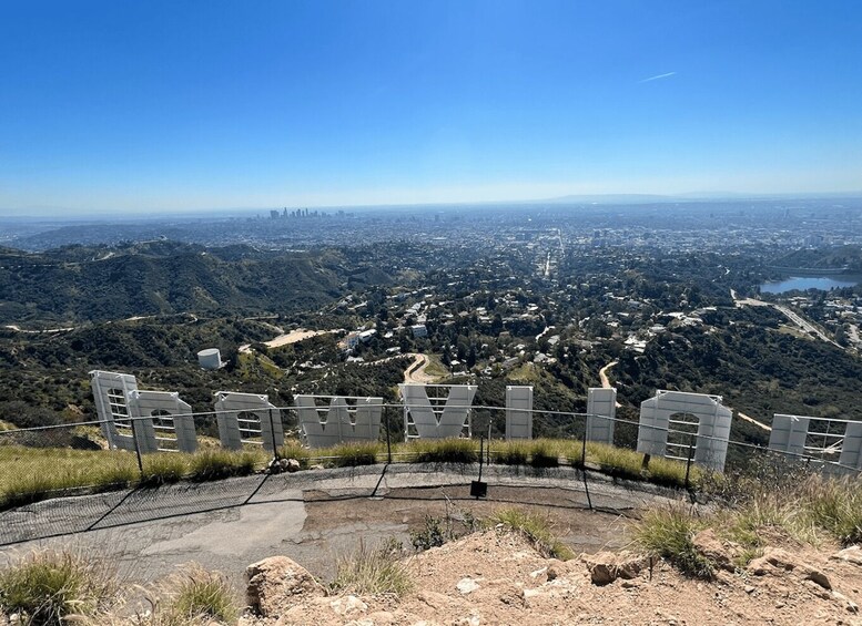 Picture 3 for Activity Hollywood Sign : Hiking to the Sign with a French tour guide