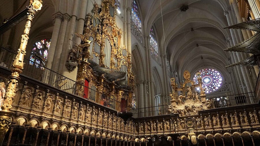 Toledo: Guided Walking Tour with Cathedral Ticket and Tour