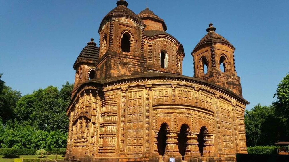 Picture 6 for Activity Kolkata: Bishnupur Terracotta Temples Day Trip with Weavers