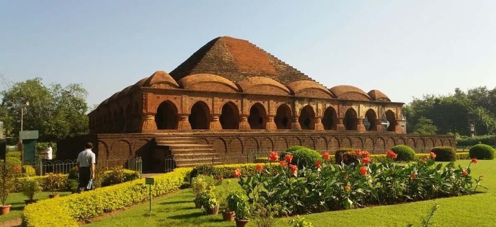 Picture 2 for Activity Kolkata: Bishnupur Terracotta Temples Day Trip with Weavers