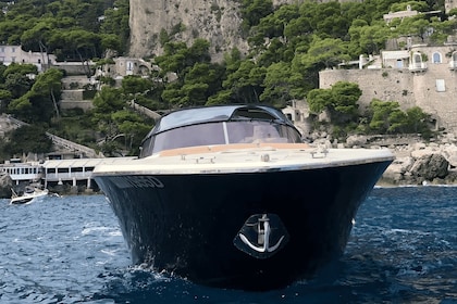 Depuis Positano : Excursion privée en bateau d'une journée sur la côte amal...