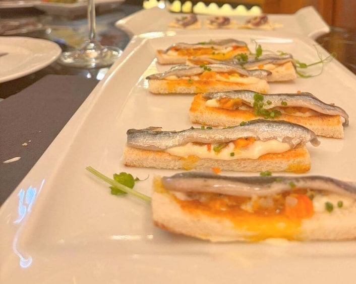 Picture 2 for Activity Seville: Tapas Dinner and Flamenco Show
