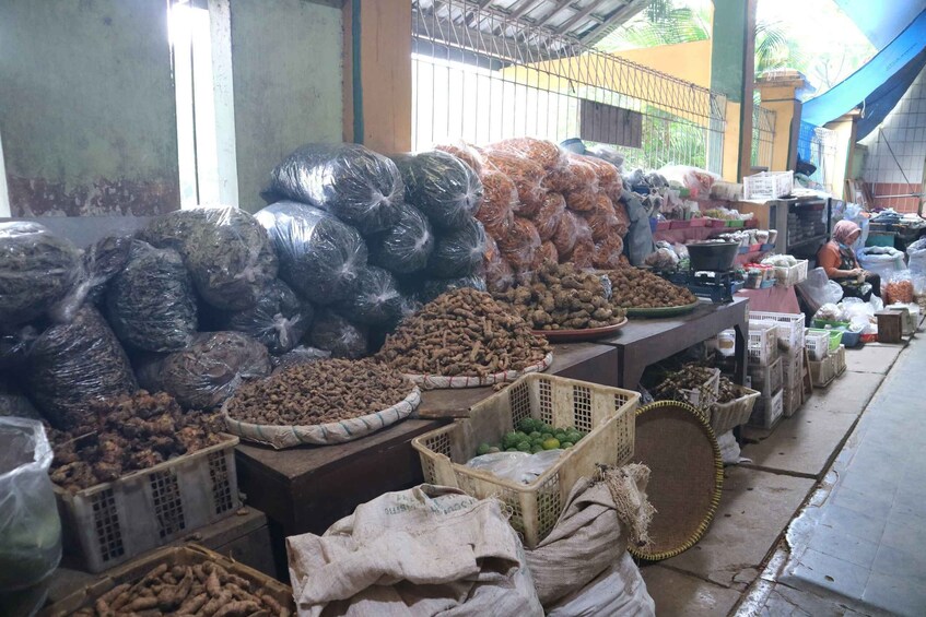 Picture 7 for Activity Nusantara Cooking Course and Lokal Market Tour