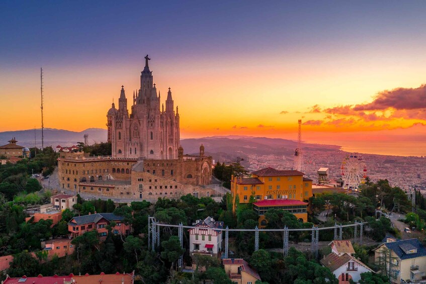 Picture 2 for Activity Photo Tour: Barcelona Gothic Quarter