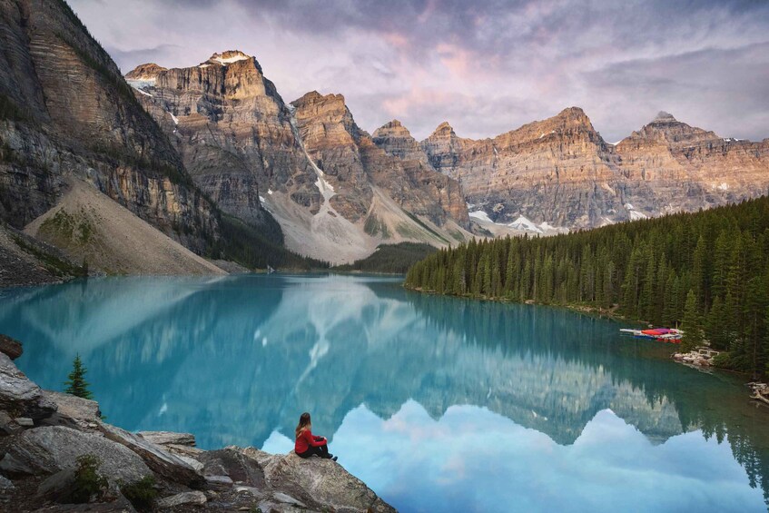 Picture 2 for Activity In-Depth Lake Louise & Yoho N.P & *Moraine Lake Day Tour