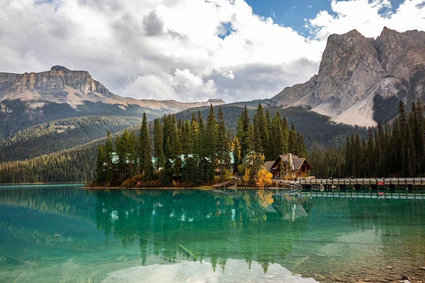 Picture 5 for Activity Moraine Lake: Lake Louise & Yoho & Moraine Lake Day Tour