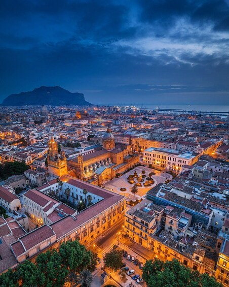 Palermo: Grand Night Tour in CruiserCar