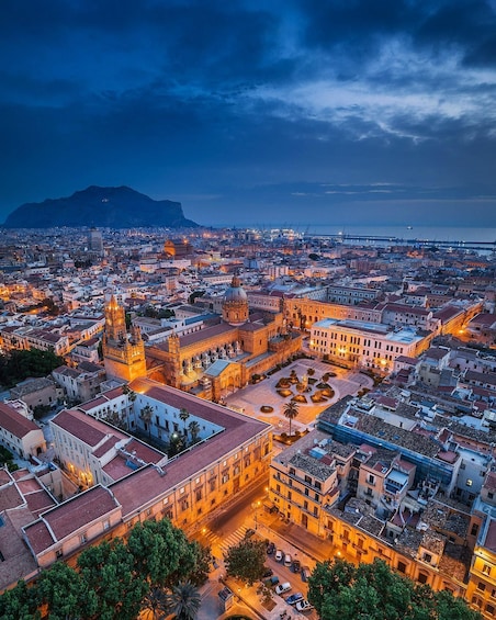 Palermo: Grand Night Tour in CruiserCar