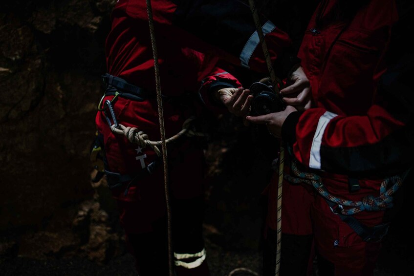 Picture 10 for Activity TUNNEL ABSEILING PLUS tour the underground