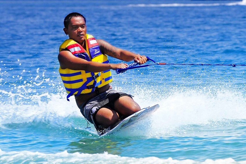 Knee Boarding in Trincomalee