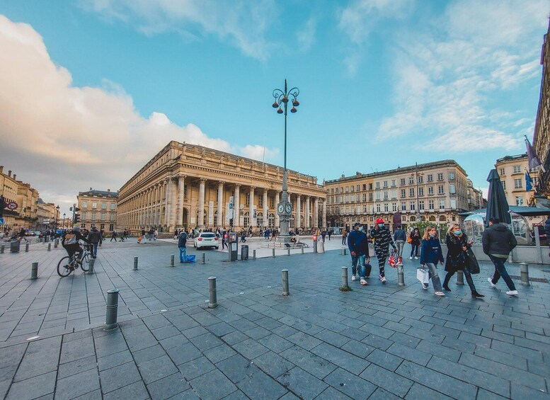 Bordeaux: Tour with Private Guide
