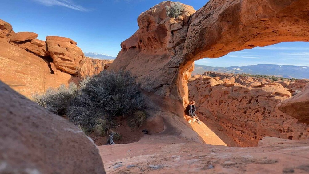 Guided hike to Meeks Mesa of Capitol Reef